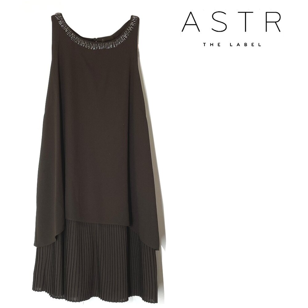 ASTR Pleated Sheath Dress Tiered Sleeveless M